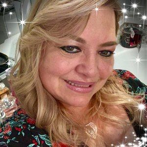 Meet your Posher, Janeth